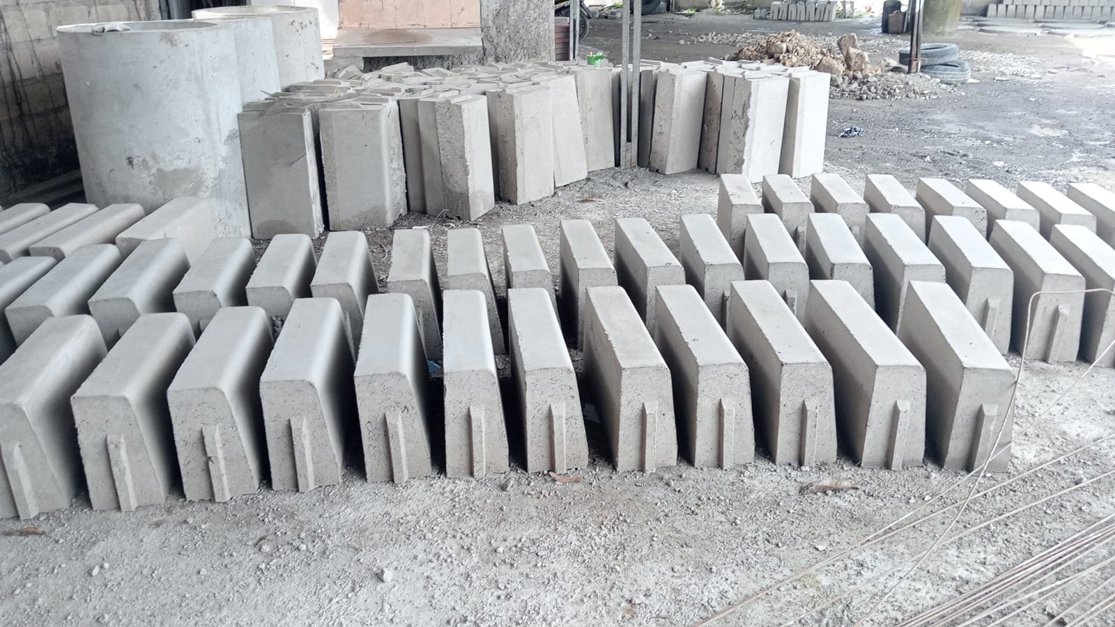 Panel lantai hollow core precast untuk struktur bangunan bertingkat