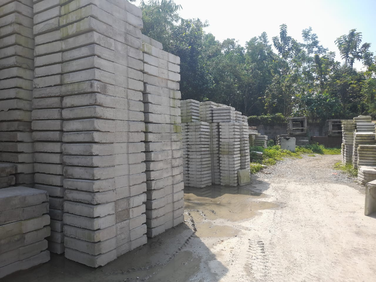 Saluran U-Ditch di area perumahan